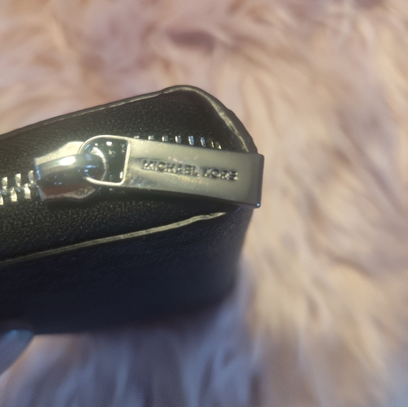 Michael Kors Tri-Color Wallet with MK Logo - Picture 4 of 7